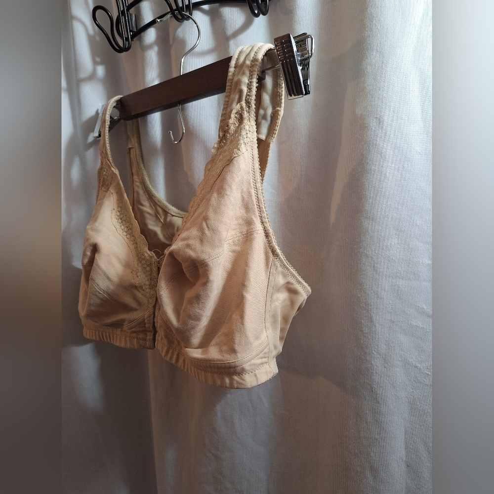 Exquisite bra 38D - Picture 2 of 5